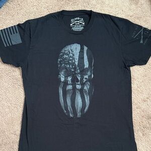 Grunt Style Black Skull Graphic Tee